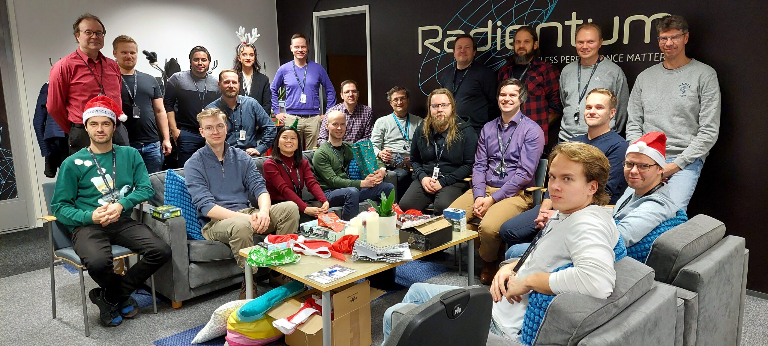 A group photo of the Radientum employees at the Christmas party